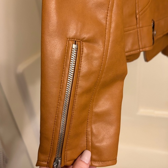 Jacket - Picture 4 of 4